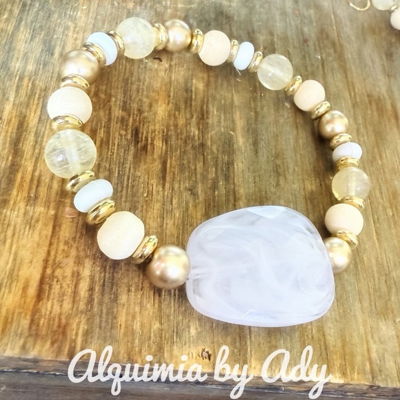 Citrine beaded bracelet